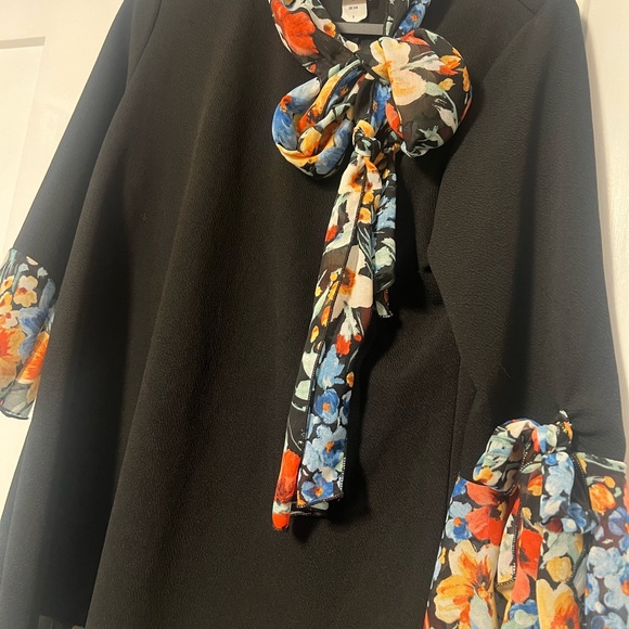 Zadie B’s Black Tunic with Floral Accents - Picture 5 of 6